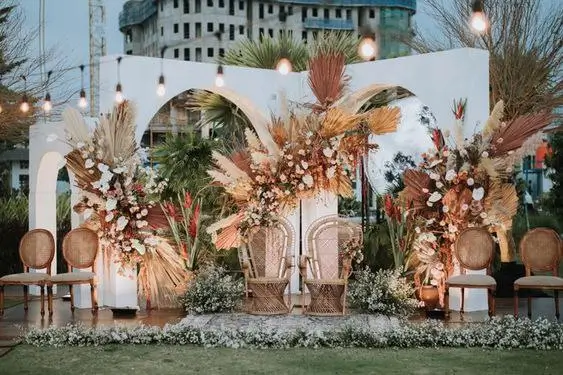 Dekorasi Wedding Outdoor Tema Bohemian Vintage